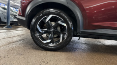 Nissan Juke 1.0 DiG-T 114 N-Connecta 5dr Petrol Hatchback